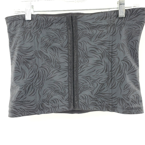 Maidenform black waist cincher 2XL and Medium - Picture 2 of 10